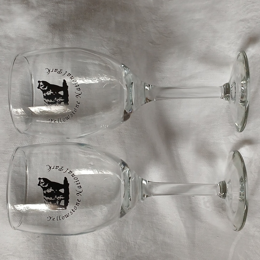 Yellowstone National Park Wine Glasses Set of 2